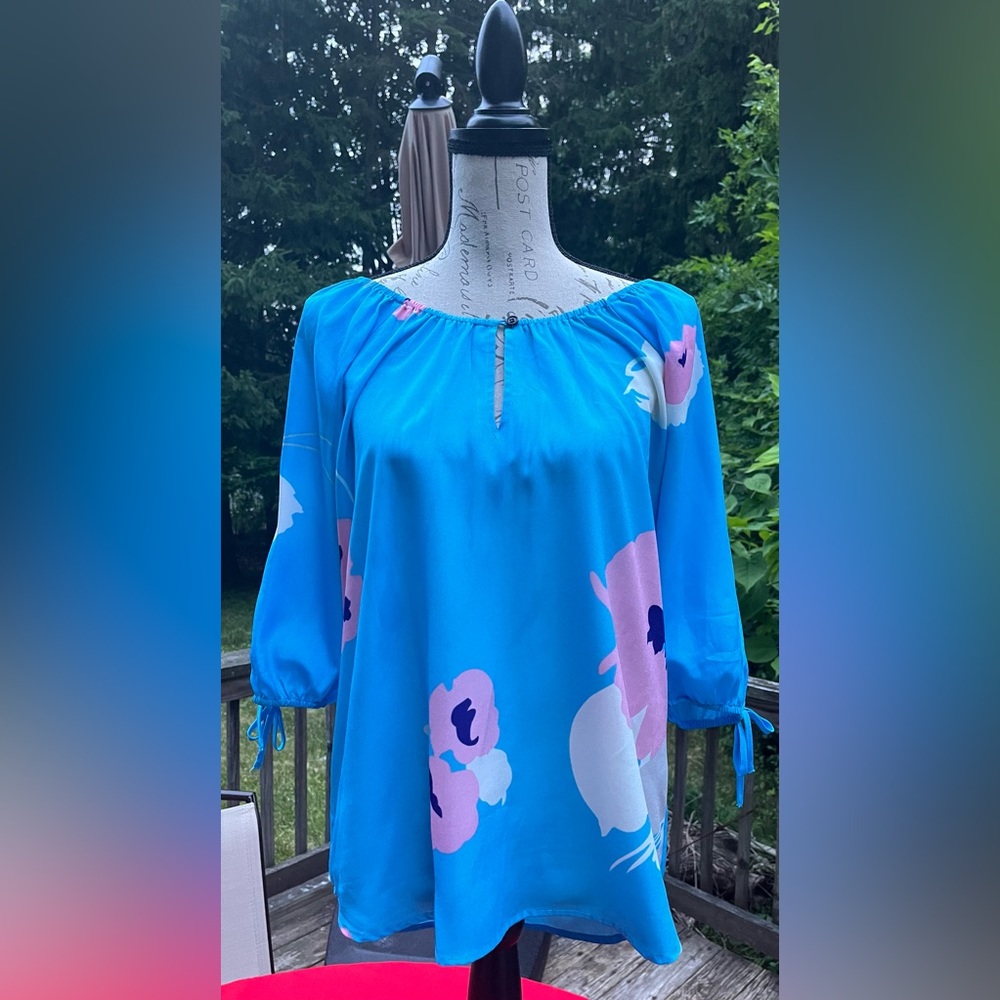 Yumi Kim blouse, size M, silky, light, great for Summer, excellent condition